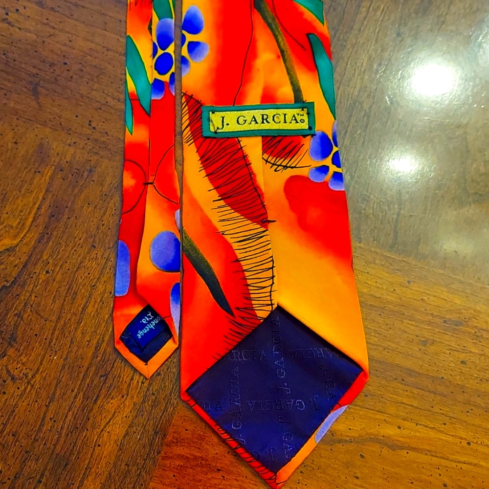 Beautiful Jerry Garcia tie.